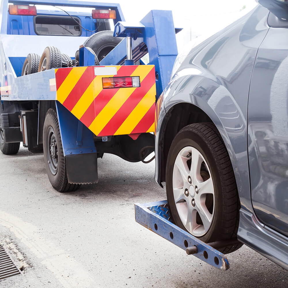 Dépannage Auto Paris services nuit et jour en trente minutes. Tous types de reparations Sur Place: Panne de Batterie auto, pneu crevé, Dépanneur sur place.